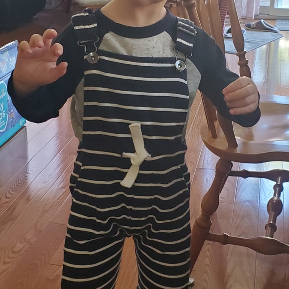 Boyd 2-3 sizes Short Overalls 100% Cotton Bought in UK from England 🇬🇧 - Picture 1 of 1